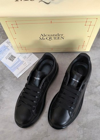 Alexander McQueen ürünü