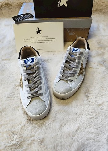 Golden Goose Deluxe ürünü