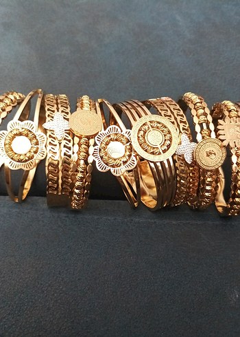 Accessorize  Altin Tonlu Cicekli Metal Bileklik Seti