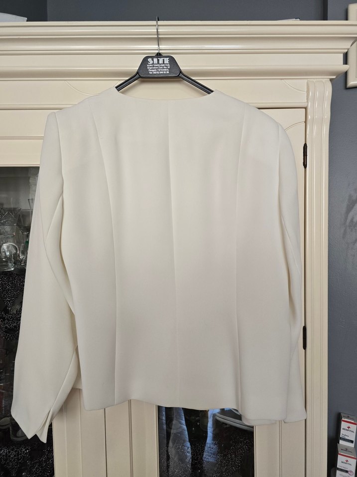 kırık beyaz renkte abiye bayan tek ceket - Görsel 2