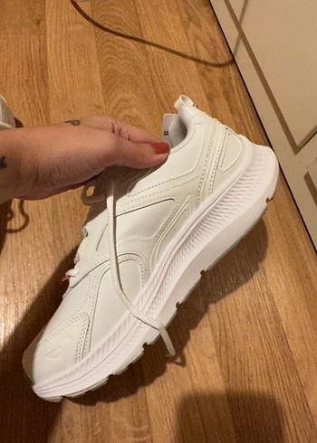 37 Beden beyaz Renk Skechers beyaz spor ayakkabı