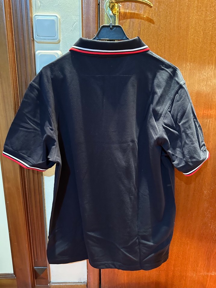 Siyah Polo yaka tişört - Görsel 4