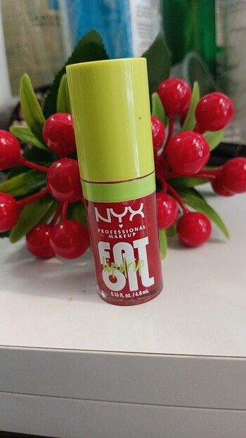 Nyx fat oil 04