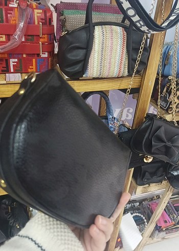 Klasik Siyah Deri Kadın Çanta - Görsel 3