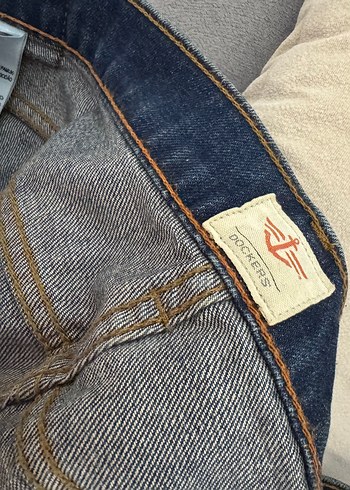Dockers Marka Jean Rahat Ve Sik Gunluk Stil