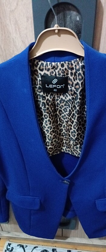 Diğer Blazer. 