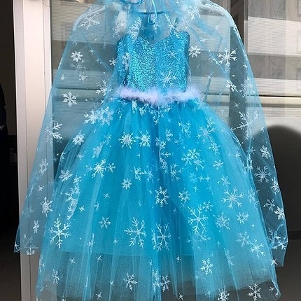 Elsa kıyafet