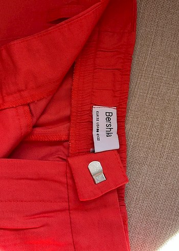 Kırmızı pantolon - Görsel 2