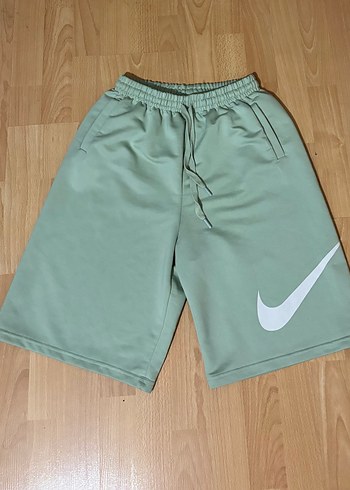 Nike Adacayi Yesili Spor Sort