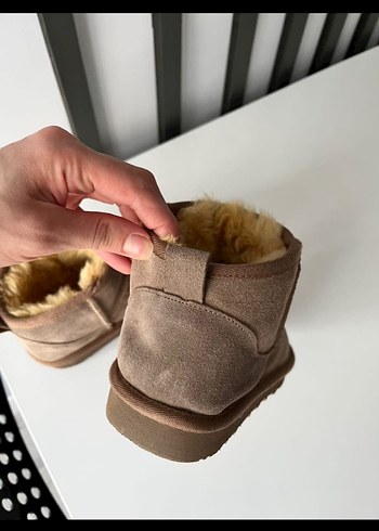 Bej Süet Kadın Kürklü Dolgu Topuk Bot Lutvelizade - Görsel 3