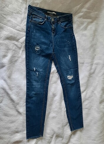 Yırtık pantolon