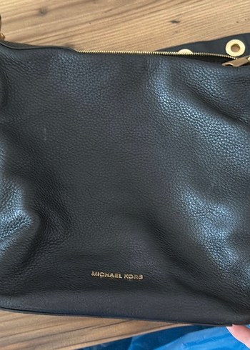 Michael Kors Siyah Deri Omuz Cantasi