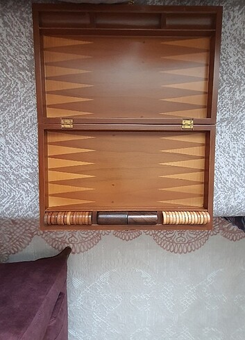 DERİ ÇANTALI AHŞAP TAVLA