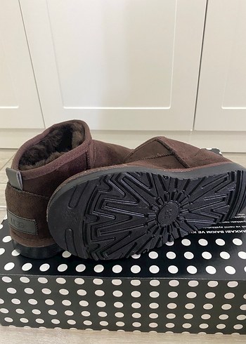 38 Beden Ugg Bot