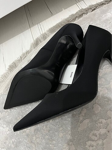 39 Beden Stiletto