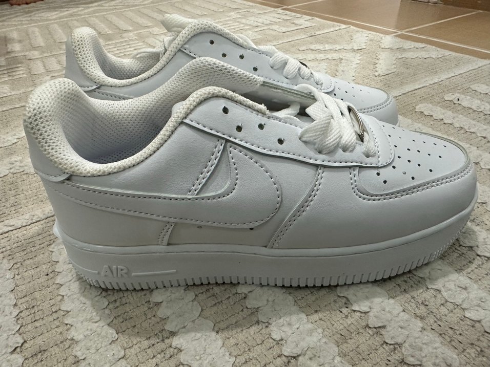 Nike Air Force 1 Beyaz Spor Ayakkabı — görsel 3/4