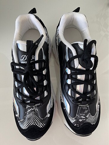 Skechers spor ayakkabı