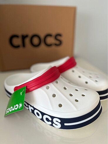 Yetişkin crocs
