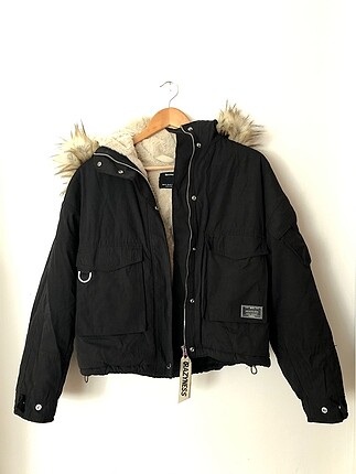 bershka mont