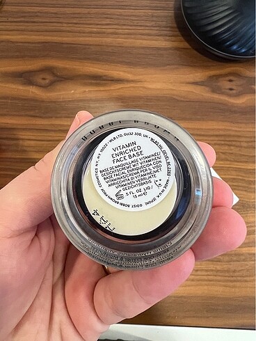 Beden Bobbi Brown Tint ve Makyaj Bazı