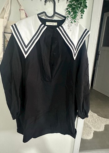 Diğer Beyaz Detayli Siyah Sailor Tunik