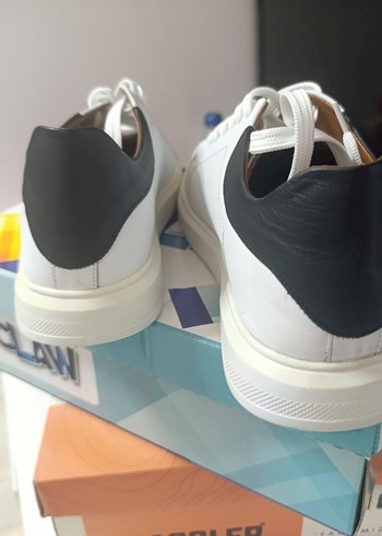 Beyaz Bağcıklı Spor Ayakkabı - Görsel 3