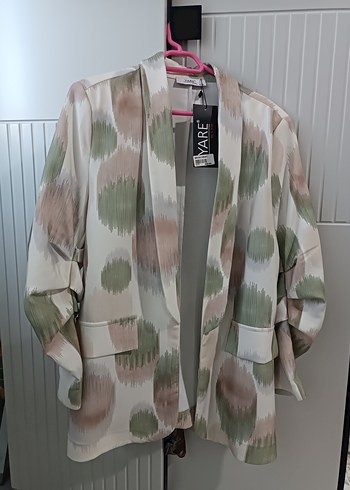 Zara Siklik Ve Rahatlik Ekru İkat Desenli Uzun Ceket