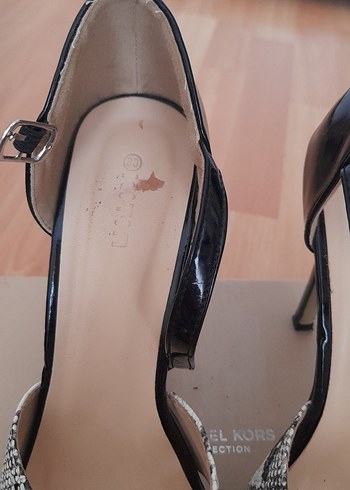 38 Beden Yılan Desenli Siyah Stiletto Topuklu Kadın Ayakkabı