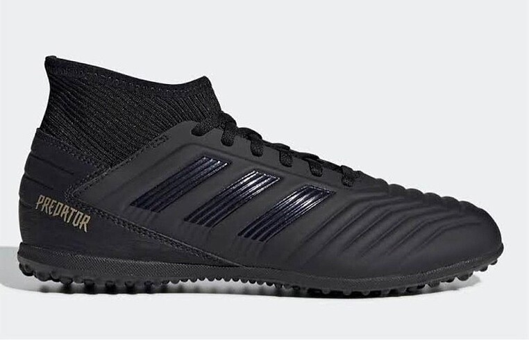 Adidas predator halı saha