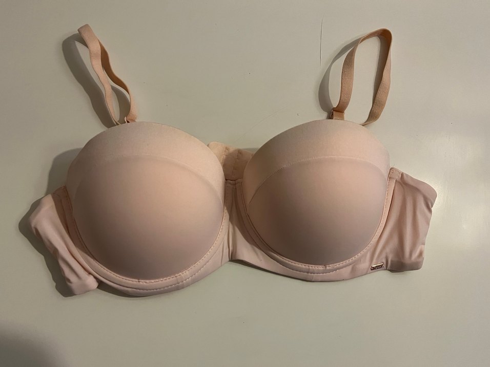 Beyaz ve Siyah Dantel Detaylı Büstiyerler - Görsel 4