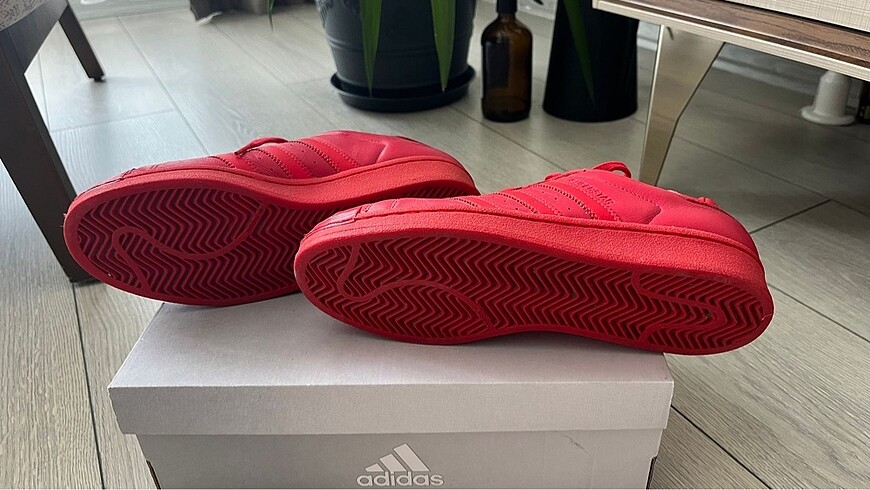 39 Beden kırmızı Renk ADİDAS Superstar Ayakkabı