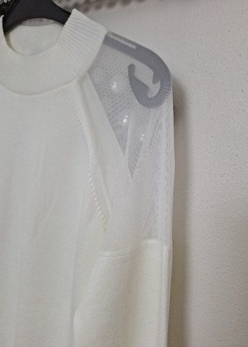 omuz detaylı Triko kazak - Görsel 3