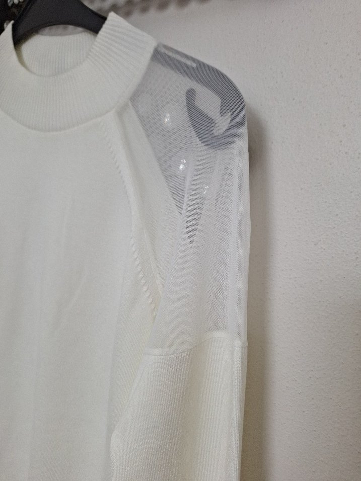 omuz detaylı Triko kazak - Görsel 3