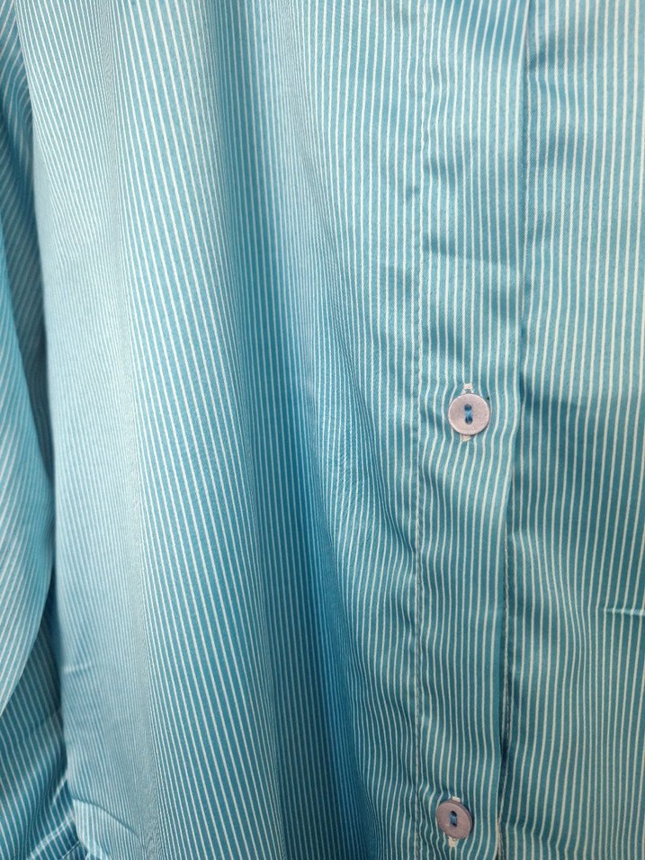 Mavi Parlak Düğmeli Uzun Kollu Kadın Gömlek - Görsel 4