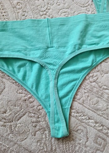 Victoria s Secret tanga 2 li