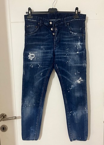 DSquared2 Koyu Mavi Dar Kesim Yikamali Denim Jean