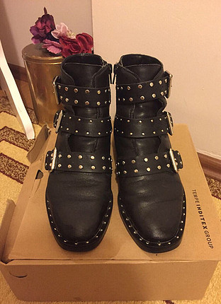 Stradivarius Zımbalı bot