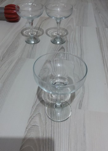 Beden beyaz Renk Şeffaf Kadehler 3'lü Set