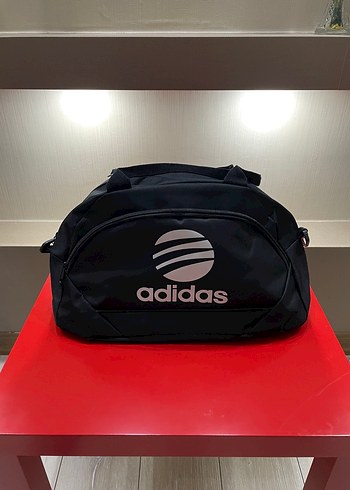 Adidas Sik Ve Pratik Siyah Spor Canta