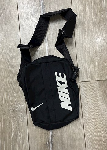 Nike Siyah Capraz Askili Spor Canta