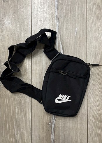 Diğer Nike Siyah Capraz Canta
