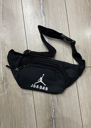 Diğer Jordan Siyah Capraz Canta