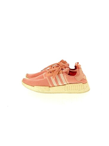 Adidas Spor Ayakkabı %70 İndirimli.