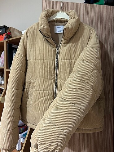 Bershka mont