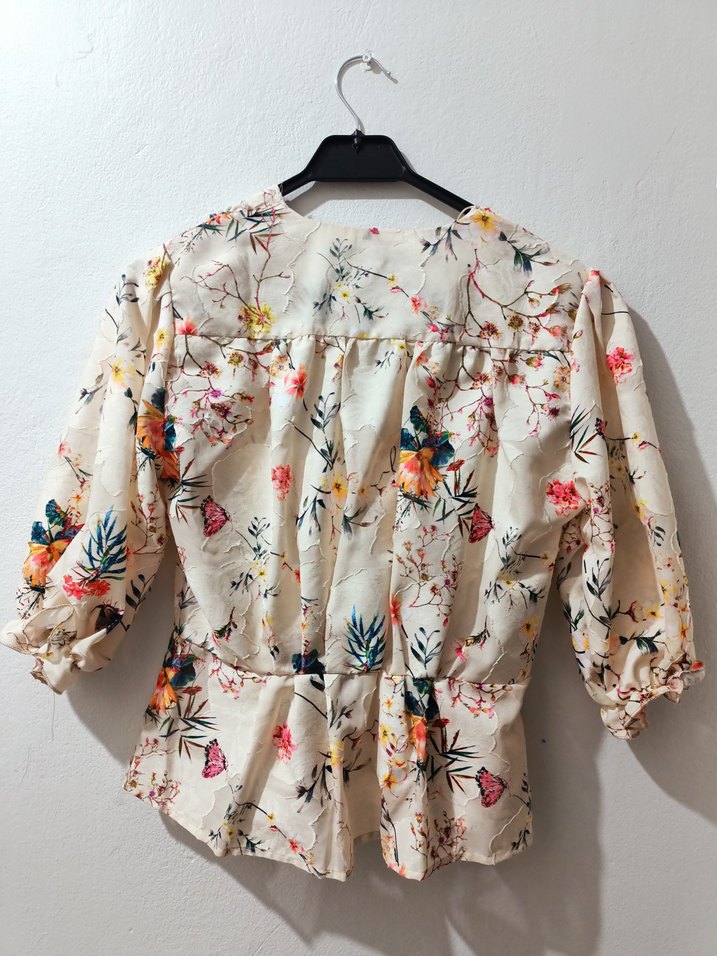 Çiçek Desenli V Yaka Mini Bohem Bluz - Görsel 2