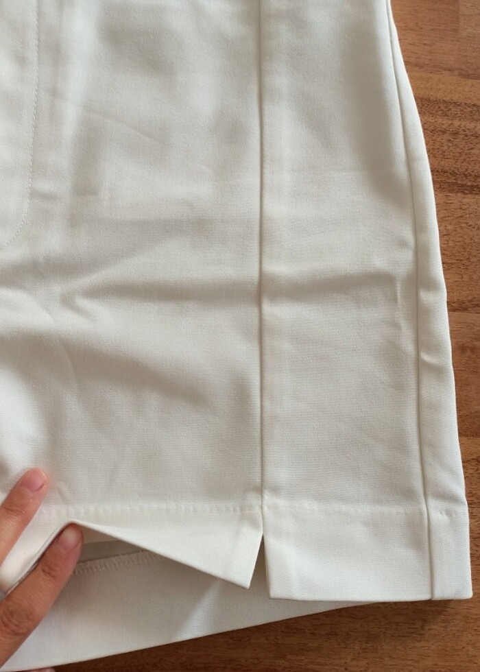 Beyaz şort - Görsel 4