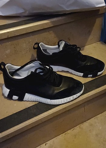 Hermes Siyah Minimal Sneaker