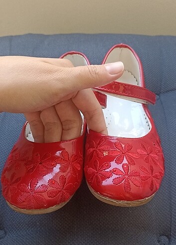 Zara kız çocuk kırmızı babet