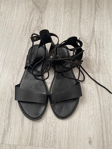 38 Beden siyah Renk İpli sandalet