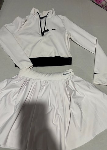 Nike Beyaz Spor Takim